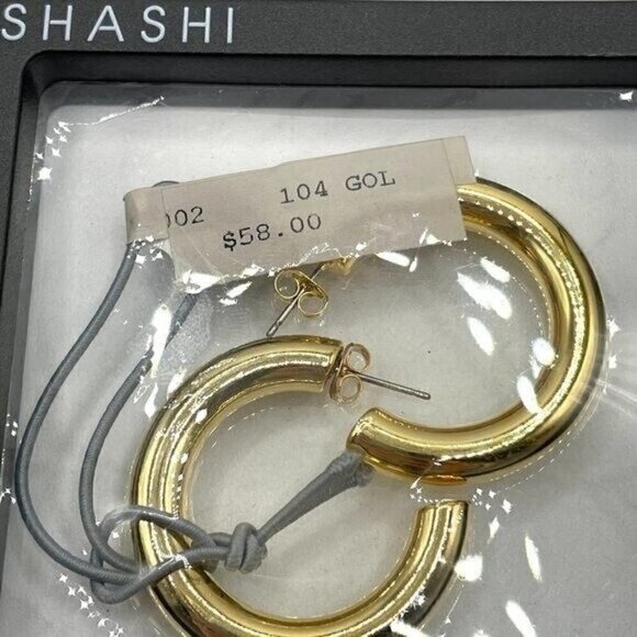 Shashi NWT/NIB Gold-Plated Chubby Hoop 1.25" Long .25 Wide Pierced Earrings - Picture 3 of 4
